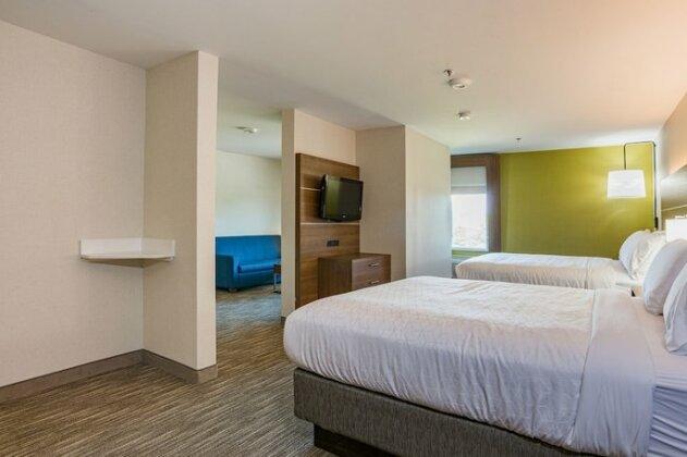 Holiday Inn Express Hotel & Suites Swansea - Photo4
