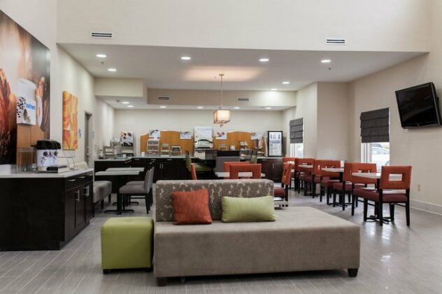 Holiday Inn Express & Suites Sweetwater - Photo3
