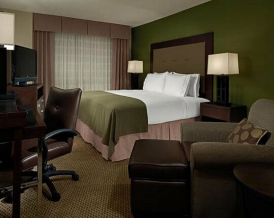 Holiday Inn Express & Suites Sweetwater - Photo4