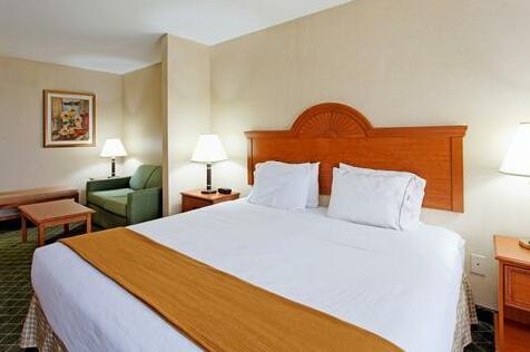 Holiday Inn Express & Suites Sylacauga - Photo4