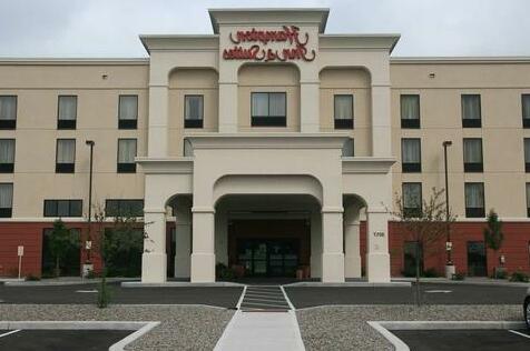 Hampton Inn and Suites Syracuse-Erie Boulevard - Photo2
