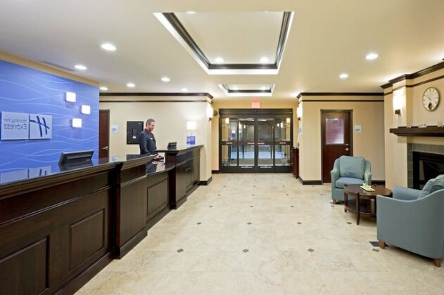 Holiday Inn Express Hotel & Suites Syracuse North Airport Area - Photo5