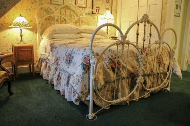 Geiger Victorian Bed and Breakfast - Photo2