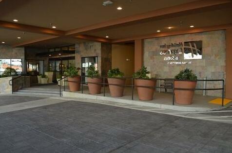 Holiday Inn Express & Suites Tacoma Downtown - Photo2