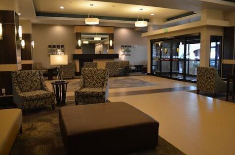 Holiday Inn Express & Suites Tacoma Downtown - Photo4