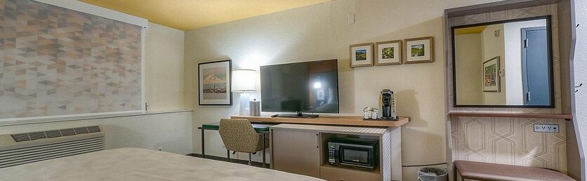 Holiday Inn - Tacoma Mall - Photo5