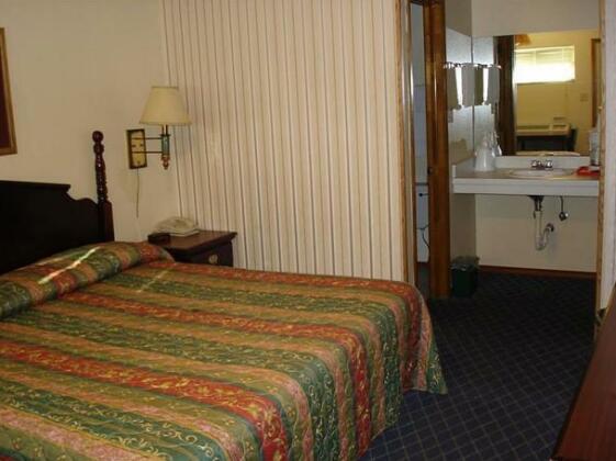 Super Inn & Suites Tahlequah - Photo2