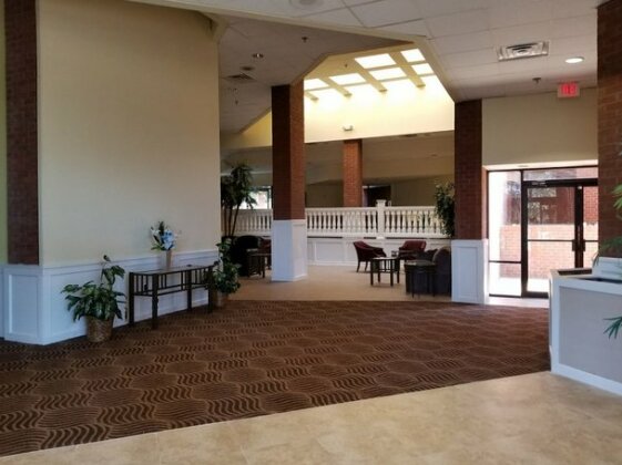 Days Inn & Suites by Wyndham Tallahassee Conf Center I-10 - Photo2