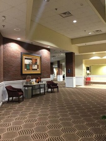 Days Inn & Suites by Wyndham Tallahassee Conf Center I-10 - Photo5