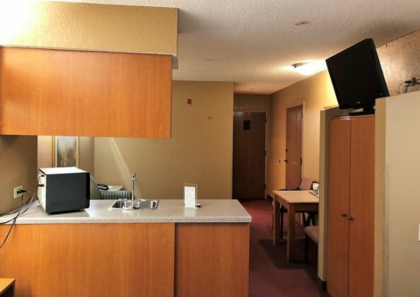 Microtel Inn & Suites by Wyndham Tallahassee - Photo3