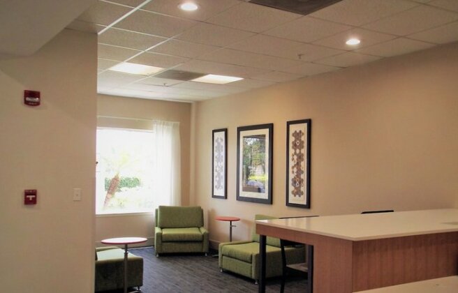 Holiday Inn Express Hotel & Suites Tampa-Fairgrounds-Casino - Photo5