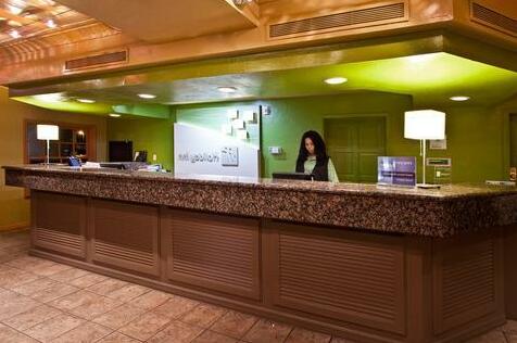 Holiday Inn Hotel & Suites Tampa North - Photo2