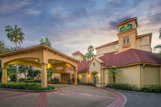 La Quinta Inn & Suites Tampa Brandon Regency Park - Photo3