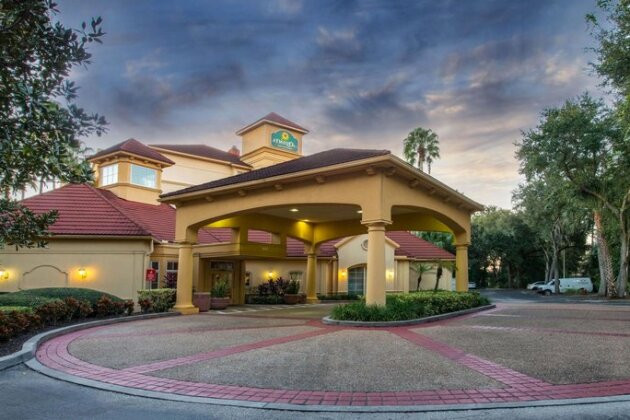 La Quinta Inn & Suites Tampa Brandon Regency Park - Photo5