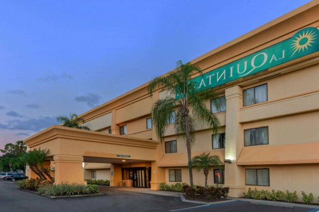La Quinta Inn & Suites Tampa Brandon West - Photo5