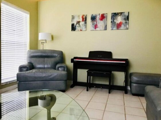 Spacious Comfortable & Great Location In Tampa - Photo3