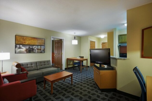 TownePlace Suites Tampa North/I-75 Fletcher - Photo3