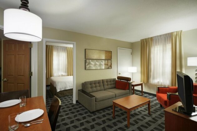 TownePlace Suites Tampa North/I-75 Fletcher - Photo4