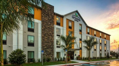 Uptown Suites Extended Stay Tampa FL- Riverview