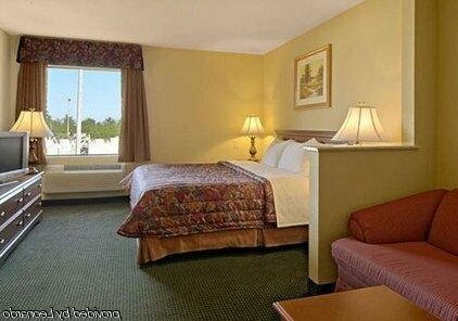 Comfort Inn & Suites Tavares Mount Dora - Photo4