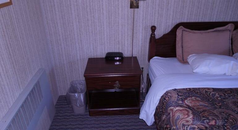 Tecumseh Inn Motel - Photo4
