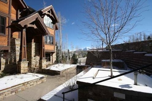 Courcheval Ski-in/ Ski-Out by Telluride Luxury Rentals