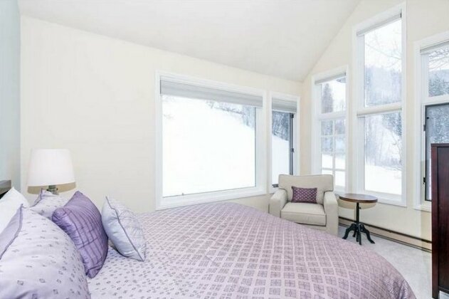 Etta Place Too 105 - Photo5
