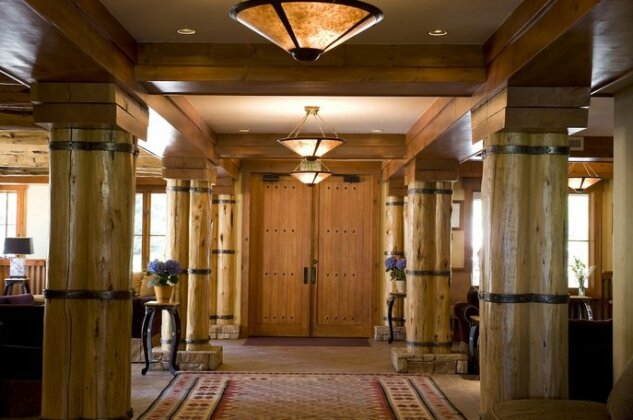 Inn at Lost Creek - Photo3