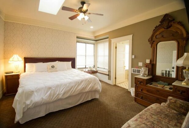 Birchfield Manor Inn and Restaurant - Photo3