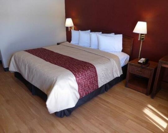 Red Roof Inn & Suites Texarkana - Photo4