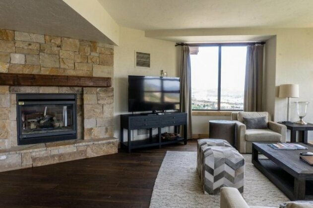 Grand Summit 702 - Photo2