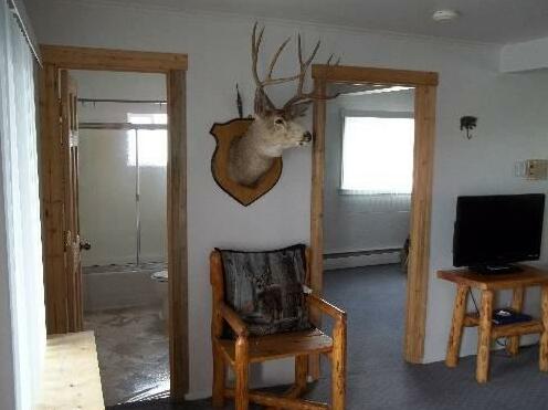 Budget Host Elk Antler Inn - Photo4