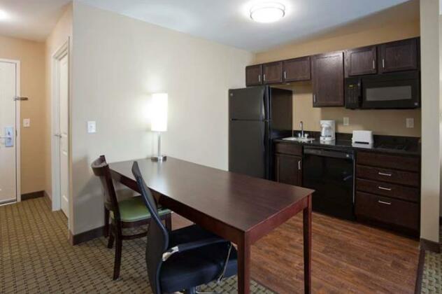 Grandstay Hotel Suites Thief River Falls - Photo5