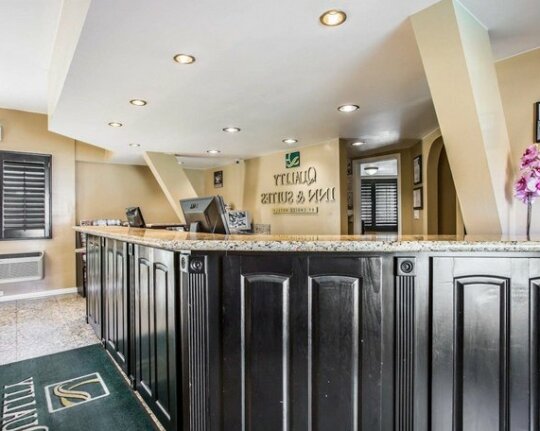Quality Inn & Suites Thousand Oaks - US101 - Photo3