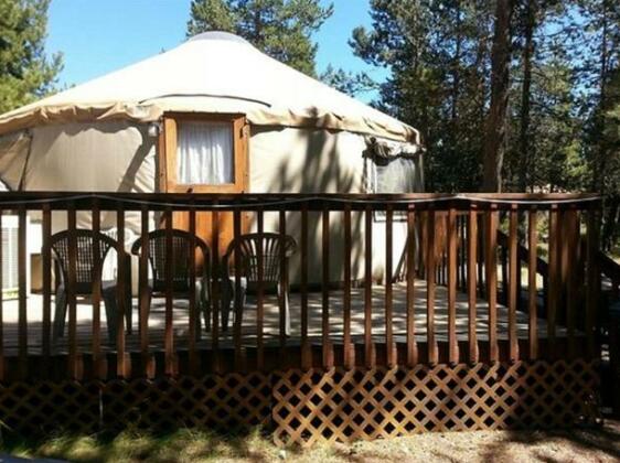 Bend-Sunriver Camping Resort 24 ft Yurt 12 - Photo2