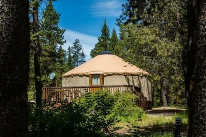 Bend-Sunriver Camping Resort 24 ft Yurt 12