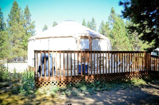 Bend-Sunriver Camping Resort Wheelchair Accessible Yurt 13 - Photo4