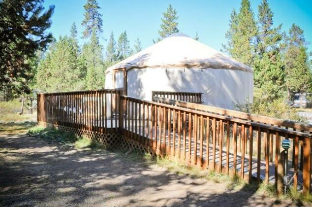 Bend-Sunriver Camping Resort Wheelchair Accessible Yurt 13 - Photo5