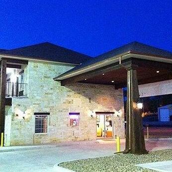 Atria Inn & Suites - Photo2