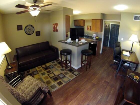 Eagles Den Suites at Three Rivers - Photo4