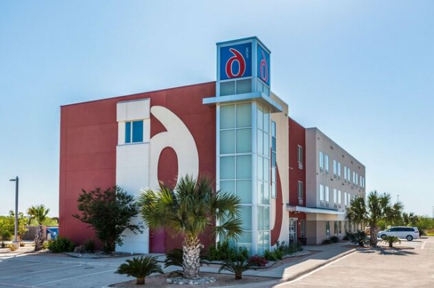 Motel 6 Three Rivers