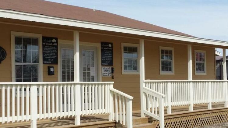 Tilden Country Inn - Photo5