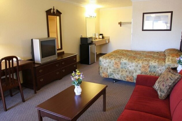 Western Royal Inn - Photo3