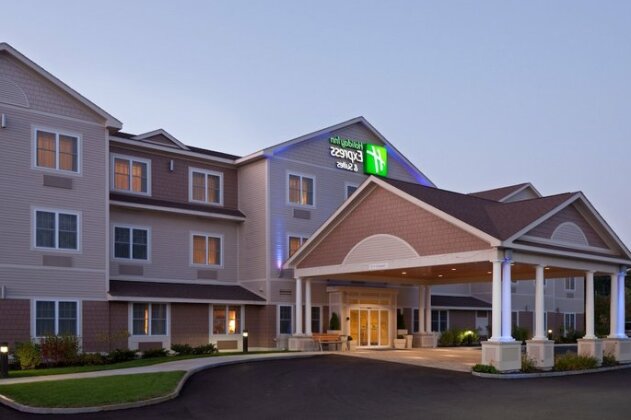 Holiday Inn Express & Suites Tilton - Photo2