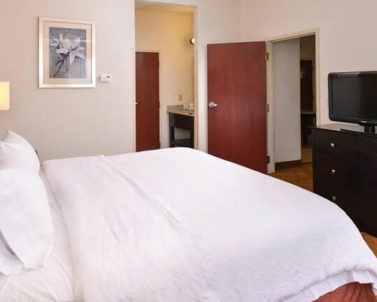 Hampton Inn & Suites Toledo - North - Photo5