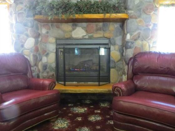 Cranberry Country Lodge - Photo2