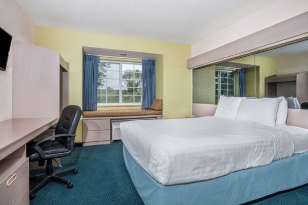 Microtel Inn & Suites Tomah - Photo3