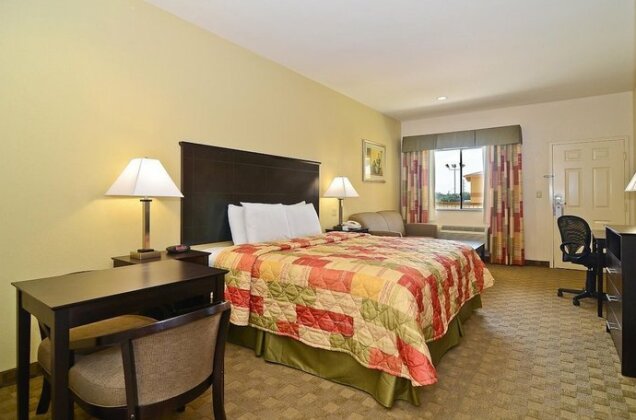 Americas Best Value Inn & Suites Tomball - Photo5