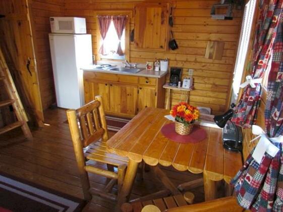 Katie's Cozy Cabins - Photo3