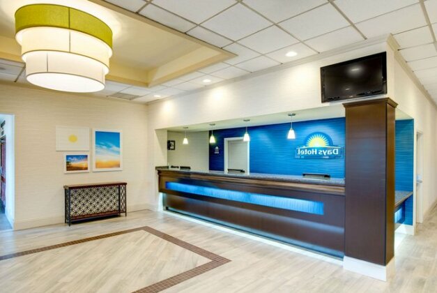 Days Hotel by Wyndham Toms River Jersey Shore - Photo2